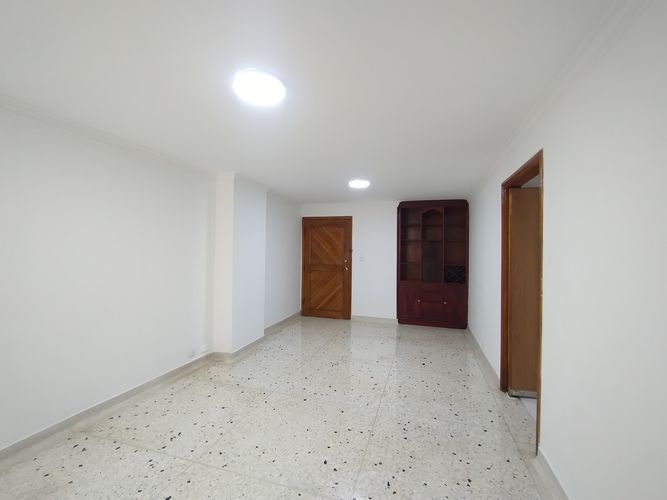 Apartamento de 3 alcobas en venta en Altos De Riomar, Barranquilla, 93 m² · foto 3 de 17