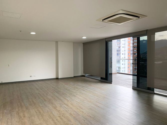 Oficina en venta en La Aguacatala, Medellín, 65 m² · foto 9 de 10