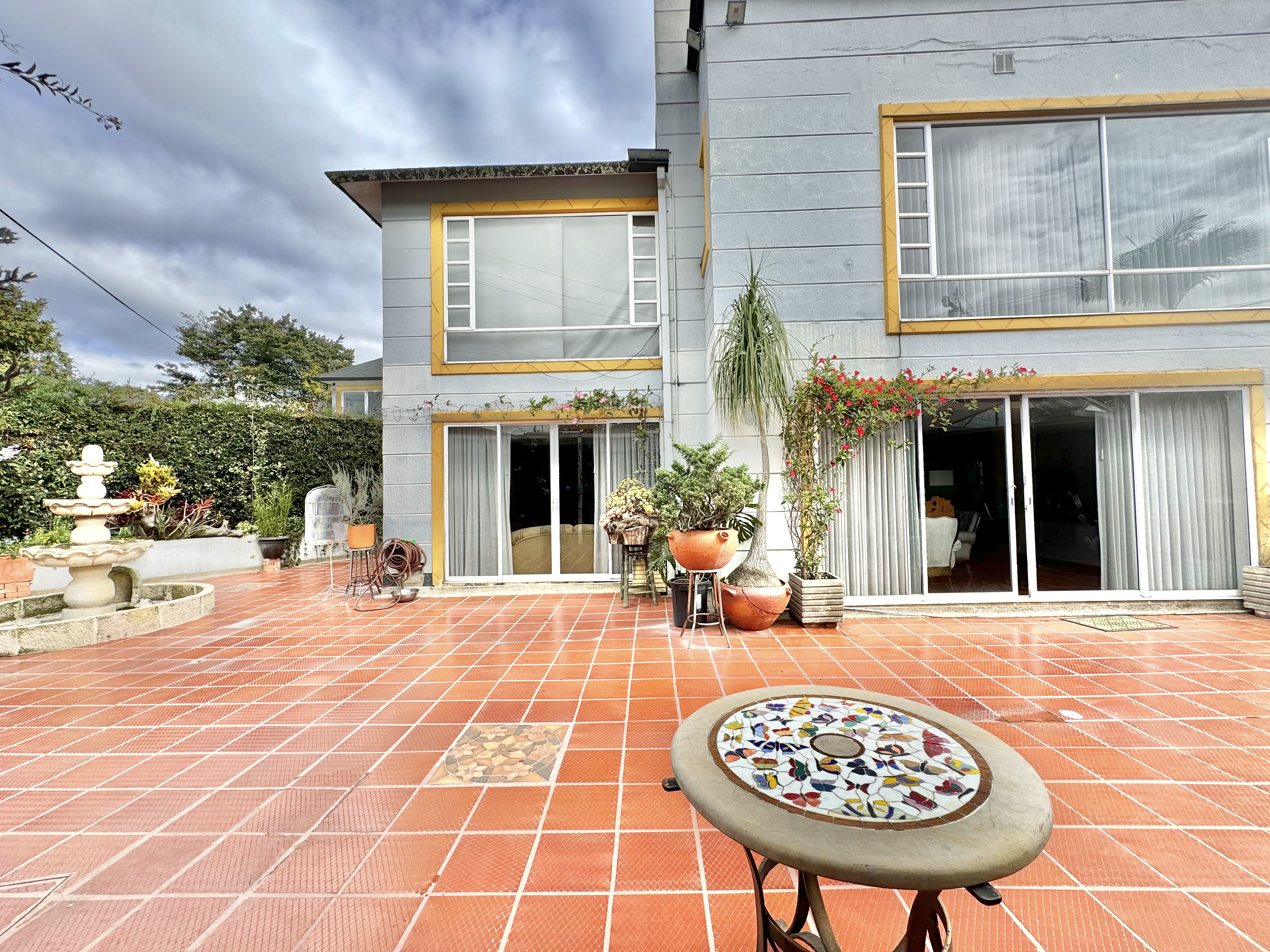 Casa en venta en San Jose De Bavaria, Bogotá · foto 2 de 24