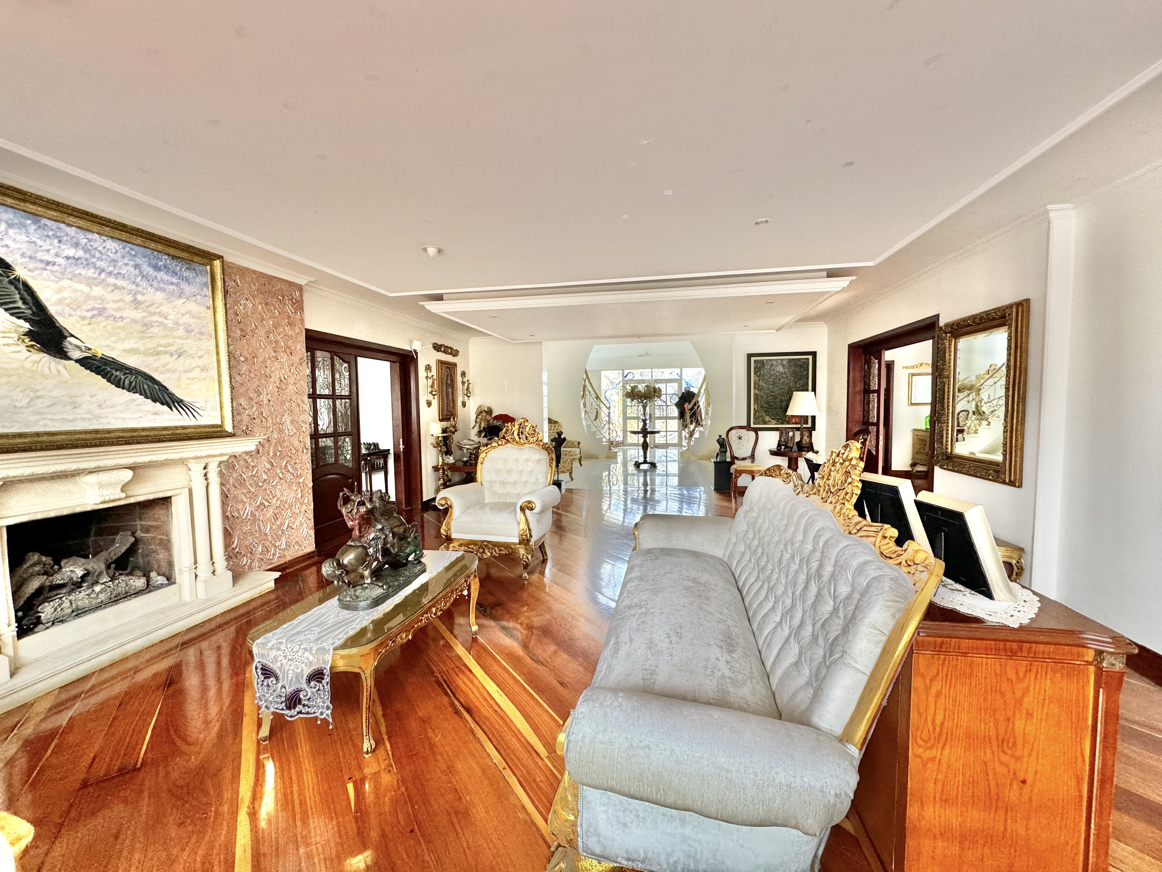 Casa en venta en San Jose De Bavaria, Bogotá · foto 9 de 24