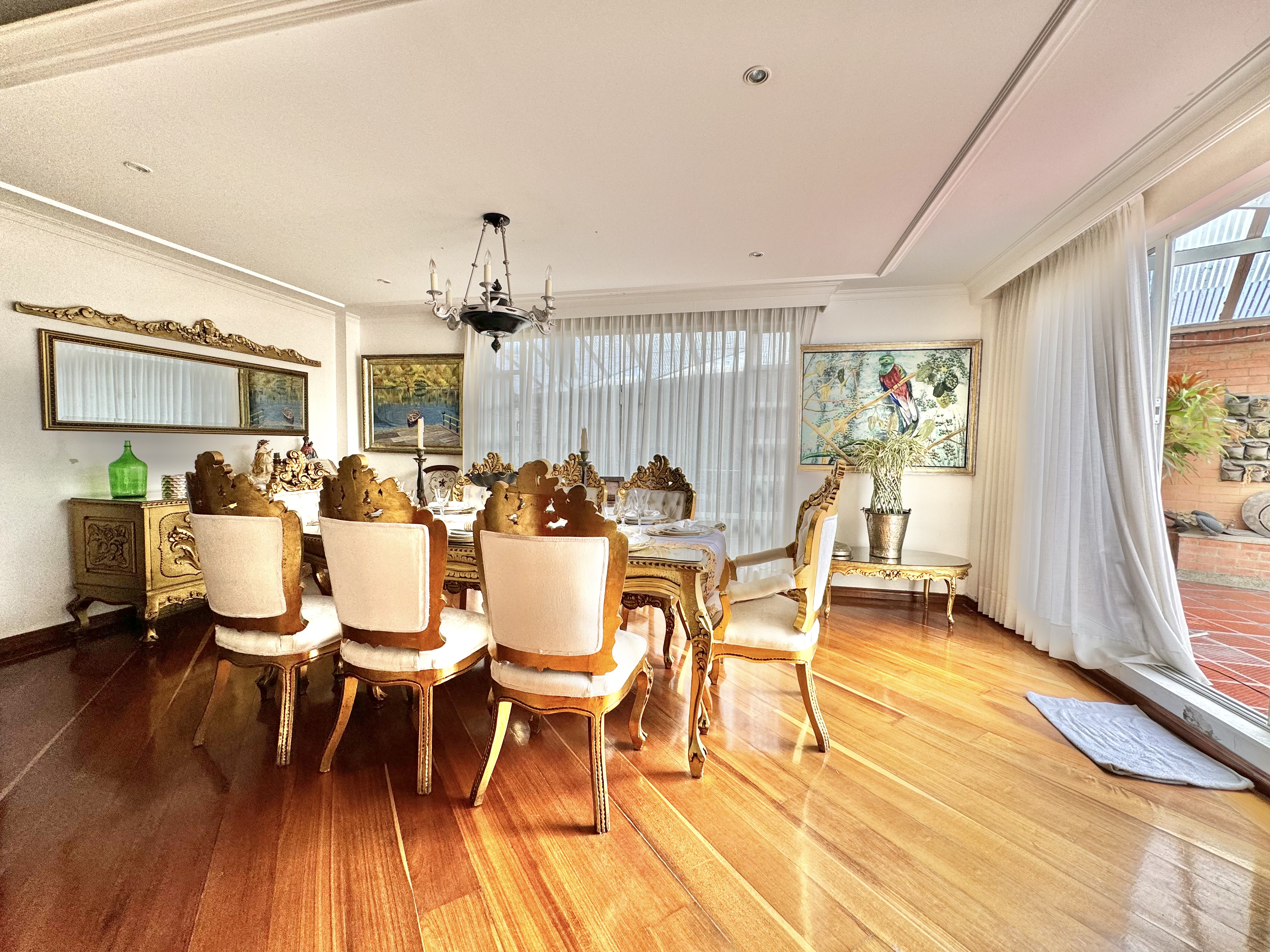 Casa en venta en San Jose De Bavaria, Bogotá · foto 11 de 24
