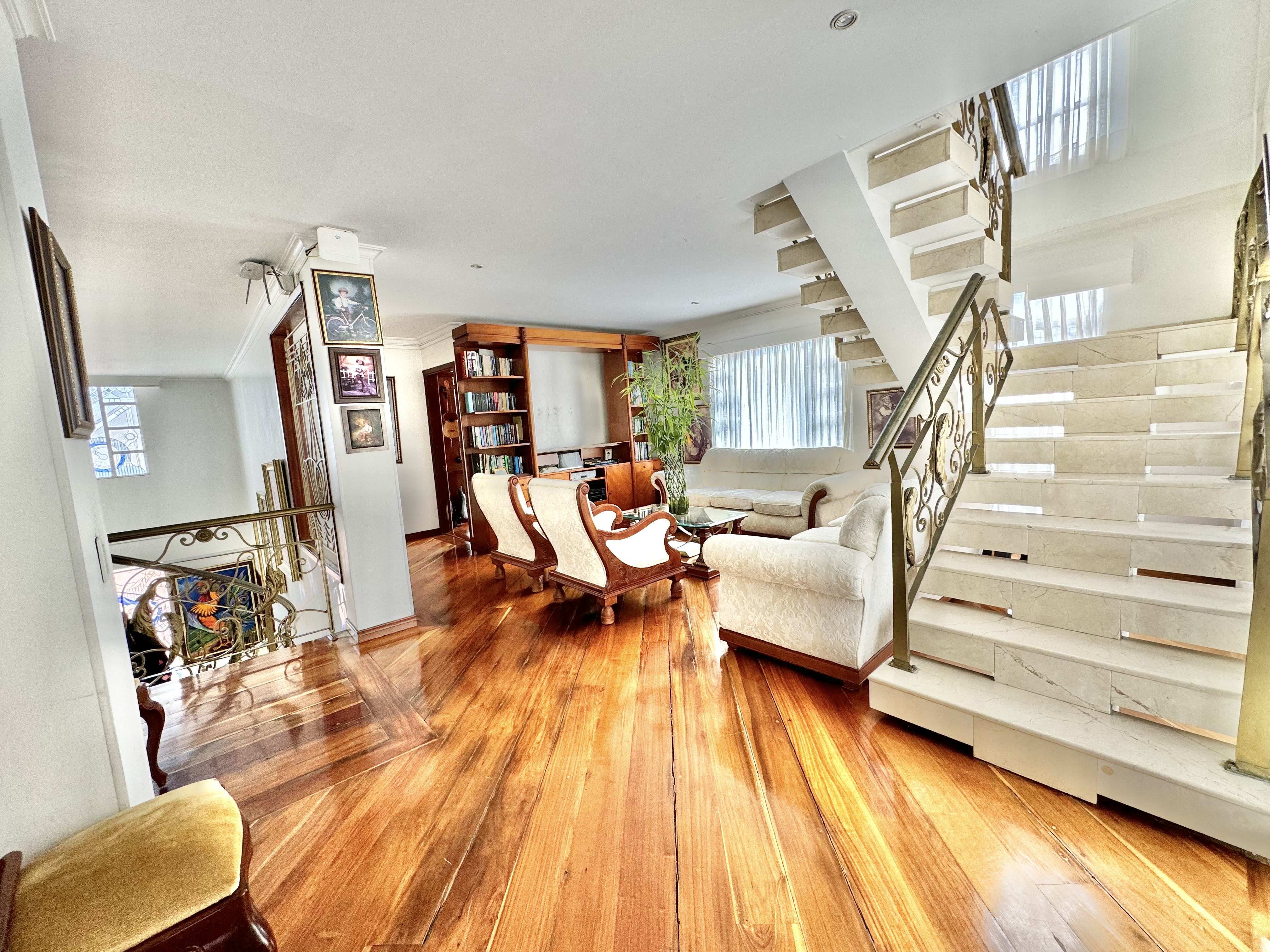 Casa en venta en San Jose De Bavaria, Bogotá · foto 20 de 24