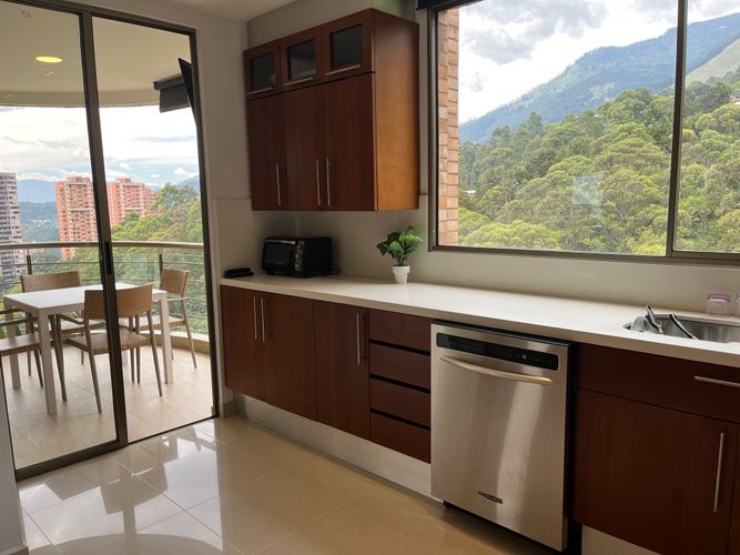 Apartamento de 3 alcobas en venta en La Calera, Medellín, 380 m² · foto 13 de 24