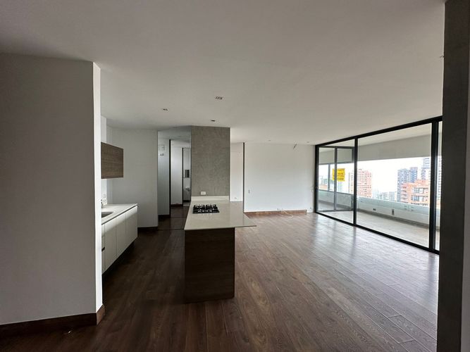 Apartamento de 2 alcobas en arriendo en San Lucas, Medellín, 130 m² · foto 5 de 8