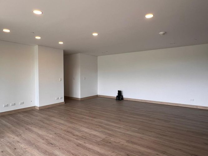 Apartamento de 3 alcobas en arriendo en El Porvenir, Rionegro, 173 m² · foto 3 de 16