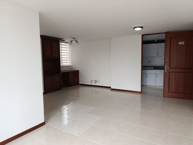 Apartamento de 3 alcobas en arriendo en Loma De Los Gonzalez, Medellín, 90 m² · foto 3 de 16