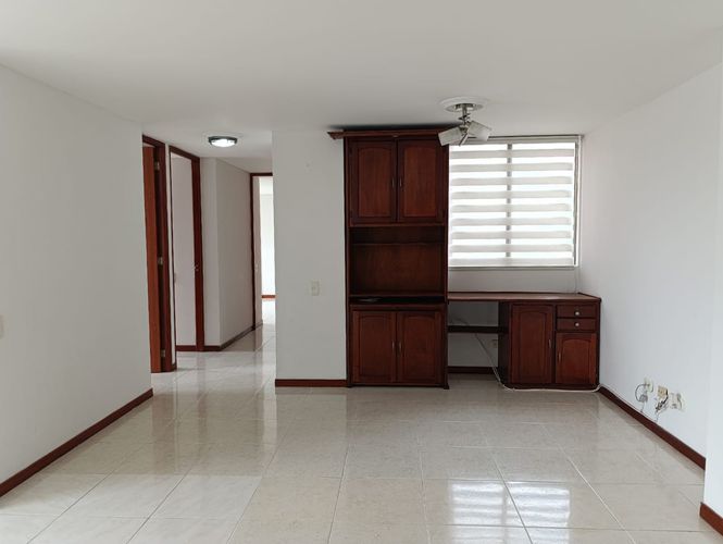 Apartamento de 3 alcobas en arriendo en Loma De Los Gonzalez, Medellín, 90 m² · foto 4 de 16