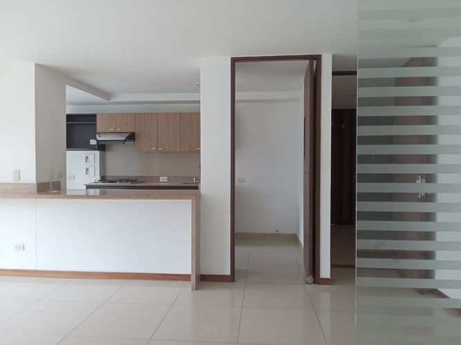 Apartamento de 2 alcobas en arriendo en Ciudad Del Río, Medellín, 80 m² · foto 3 de 14