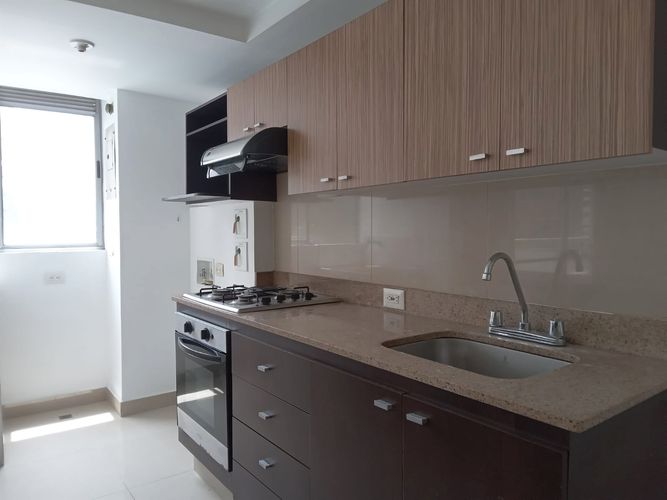 Apartamento de 2 alcobas en arriendo en Ciudad Del Río, Medellín, 80 m² · foto 5 de 14