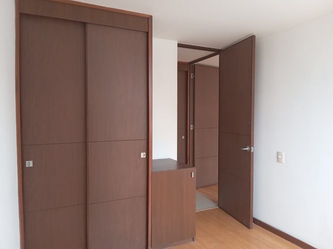 Apartamento de 2 alcobas en arriendo en Ciudad Del Río, Medellín, 80 m² · foto 10 de 14