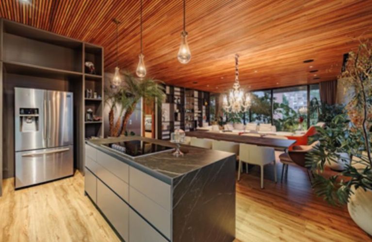 Apartamento de 2 alcobas en arriendo en Provenza, Medellín, 240 m² · foto 5 de 12