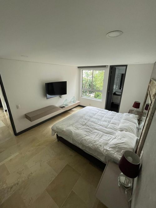 Apartamento de 3 alcobas en venta en Lalinde, Medellín, 138 m² · foto 10 de 12