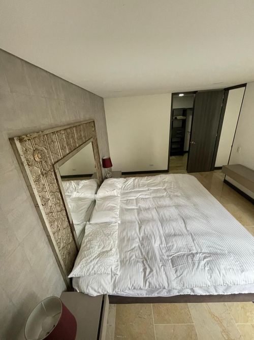 Apartamento de 3 alcobas en arriendo en Lalinde, Medellín, 138 m² · foto 10 de 12