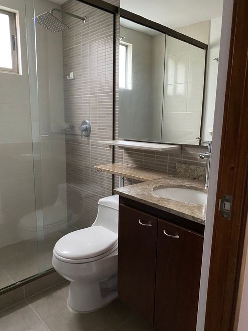Casa de 3 alcobas en venta en San Lucas, Envigado, 227 m² · foto 12 de 13