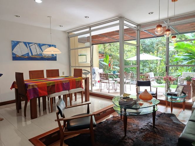 Casa de 3 alcobas en arriendo en El Tesoro, Medellín, 180 m² · foto 2 de 19