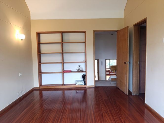 Casa en venta en El Tesoro, Medellín, 220 m² · foto 9 de 20