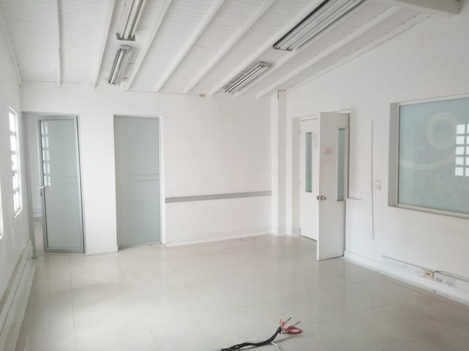 Consultorio en arriendo en Laureles, Medellín, 1300 m² · foto 14 de 20