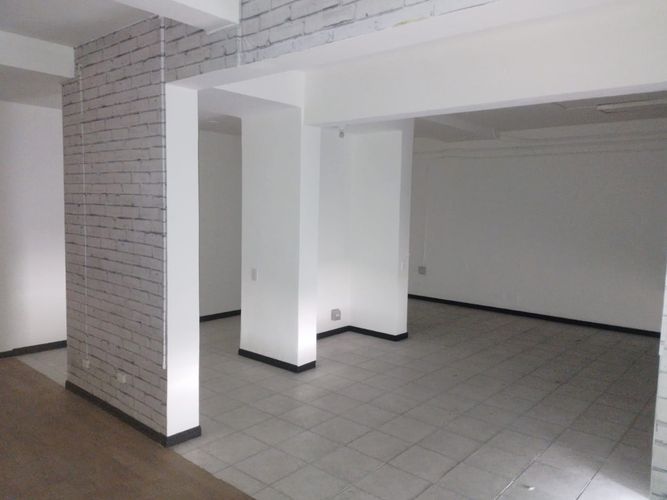 Local en arriendo en Laureles, Medellín, 300 m² · foto 3 de 20
