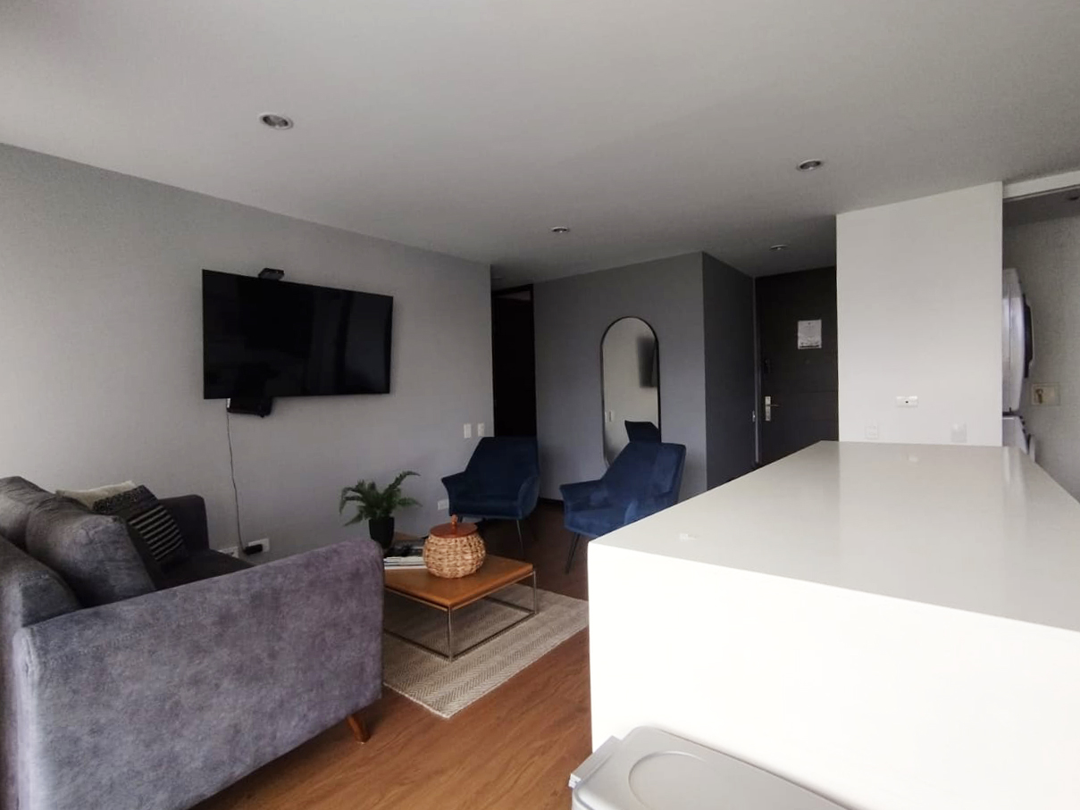 Apartamento en arriendo en Las Lomas No.1, Medellín · foto 4 de 15