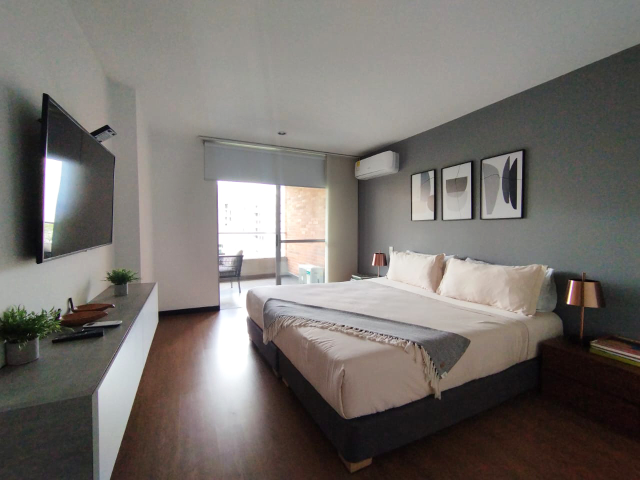 Apartamento en arriendo en Las Lomas No.1, Medellín · foto 7 de 15