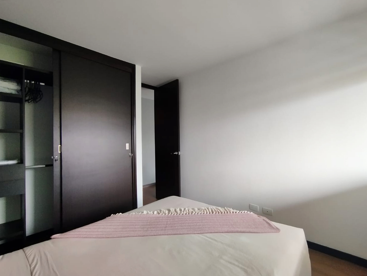 Apartamento en arriendo en Las Lomas No.1, Medellín · foto 11 de 15