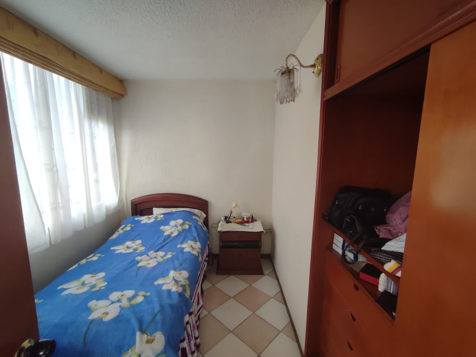 Casa en venta en Lago Timiza, Bogotá · foto 7 de 12
