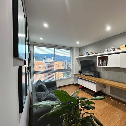 Apartamento de 3 alcobas en venta en Los Balsos No.2, Medellín, 199 m² · foto 3 de 6