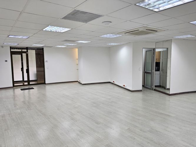 Oficina en arriendo en Manila, Medellín, 106 m² · foto 5 de 10