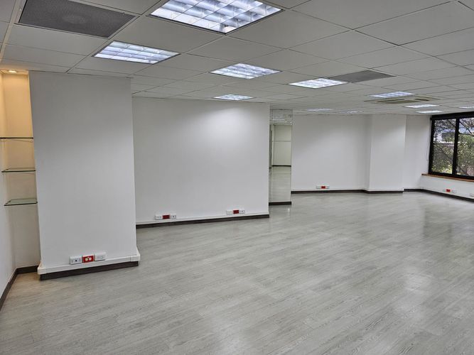Oficina en arriendo en Manila, Medellín, 106 m² · foto 8 de 10