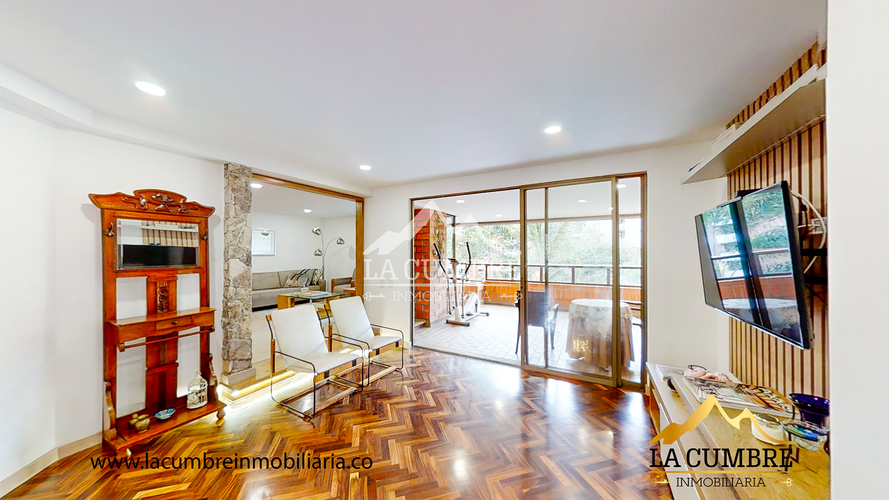Apartamento de 3 alcobas en arriendo en El Tesoro, Medellín, 240 m² · foto 3 de 17