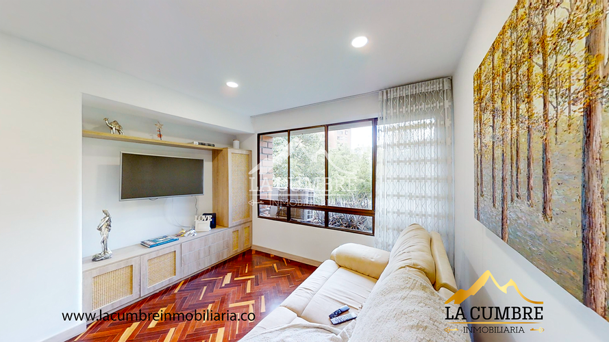 Apartamento de 3 alcobas en arriendo en El Tesoro, Medellín, 240 m² · foto 10 de 17