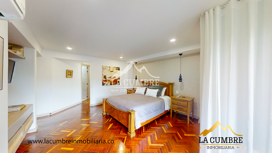 Apartamento de 3 alcobas en arriendo en El Tesoro, Medellín, 240 m² · foto 11 de 17