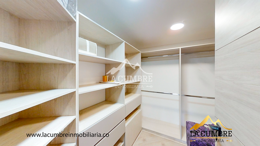 Apartamento de 3 alcobas en arriendo en El Tesoro, Medellín, 240 m² · foto 17 de 17
