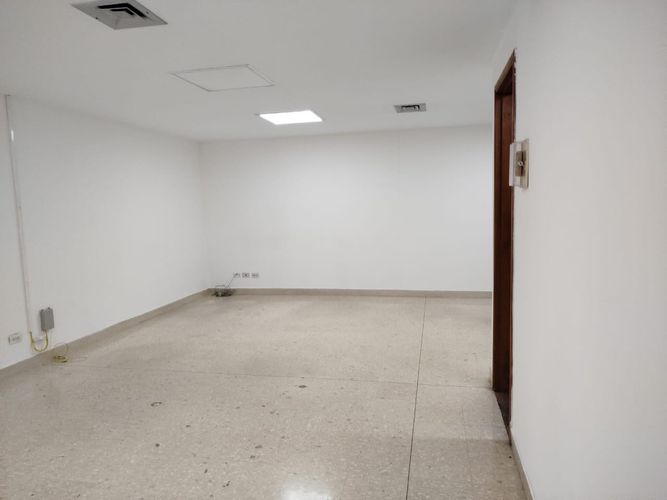 Oficina en venta en La Florida, Medellín, 64 m² · foto 2 de 17