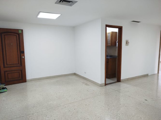 Oficina en venta en La Florida, Medellín, 64 m² · foto 3 de 17