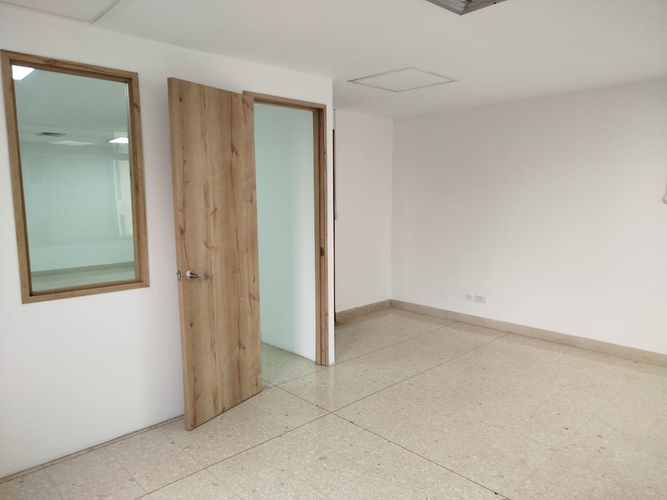 Oficina en venta en La Florida, Medellín, 64 m² · foto 6 de 17