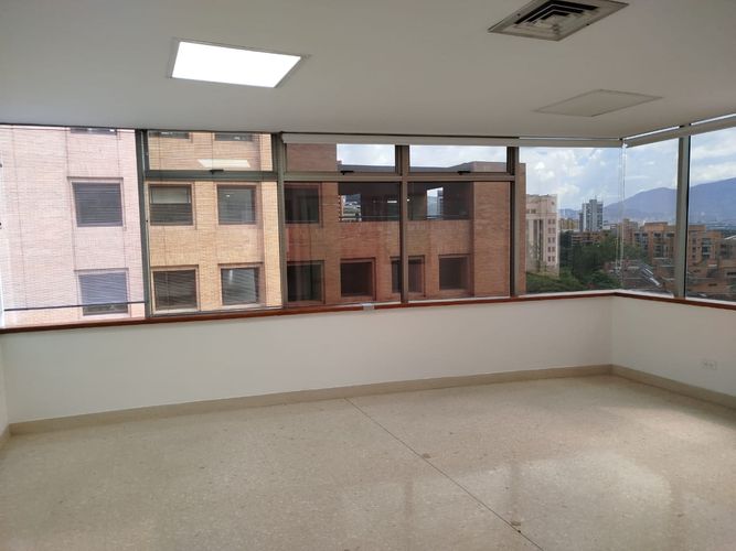 Oficina en venta en La Florida, Medellín, 64 m² · foto 11 de 17