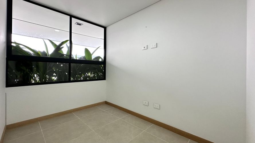 Apartamento de 3 alcobas en arriendo en Altos Del Poblado, Medellín, 130 m² · foto 4 de 19