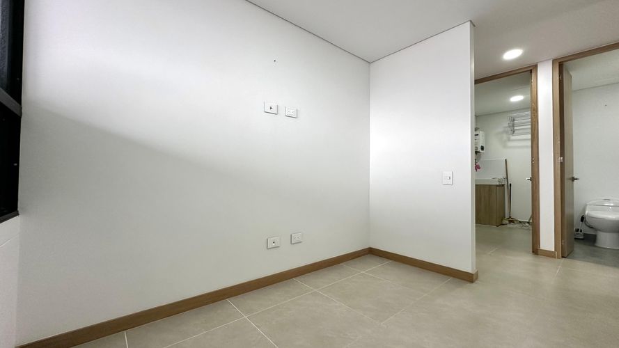 Apartamento de 3 alcobas en arriendo en Altos Del Poblado, Medellín, 130 m² · foto 6 de 19
