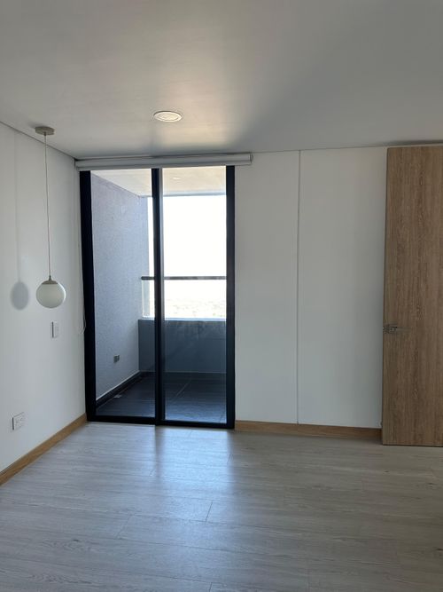 Apartamento de 3 alcobas en arriendo en Altos Del Poblado, Medellín, 130 m² · foto 13 de 19