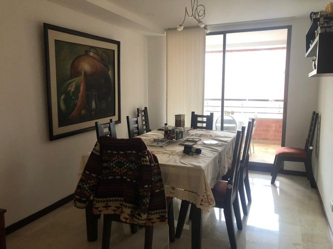 Apartamento de 3 alcobas en arriendo en La Florida, Medellín, 208 m² · foto 4 de 8