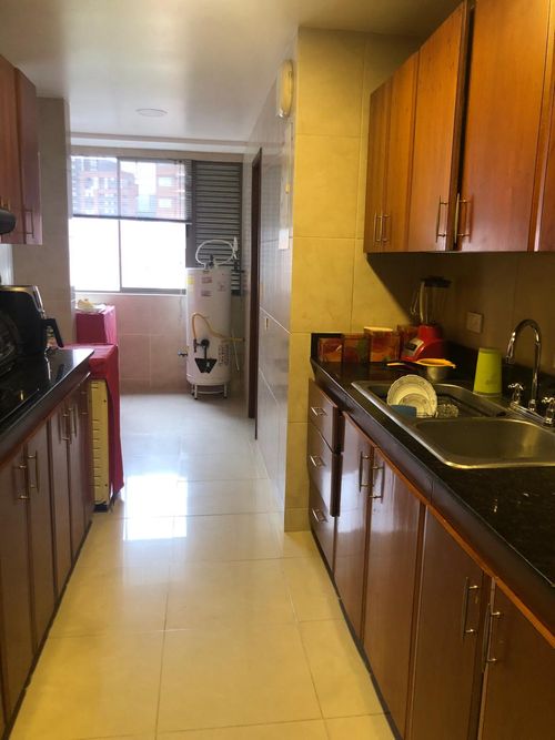 Apartamento de 3 alcobas en arriendo en La Florida, Medellín, 208 m² · foto 6 de 8