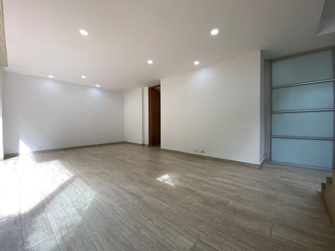 Casa de 3 alcobas en arriendo en Los Balsos No.2, Medellín, 220 m² · foto 6 de 17