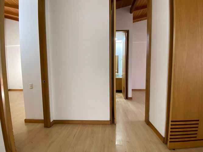 Casa de 3 alcobas en arriendo en Los Balsos No.2, Medellín, 220 m² · foto 9 de 17