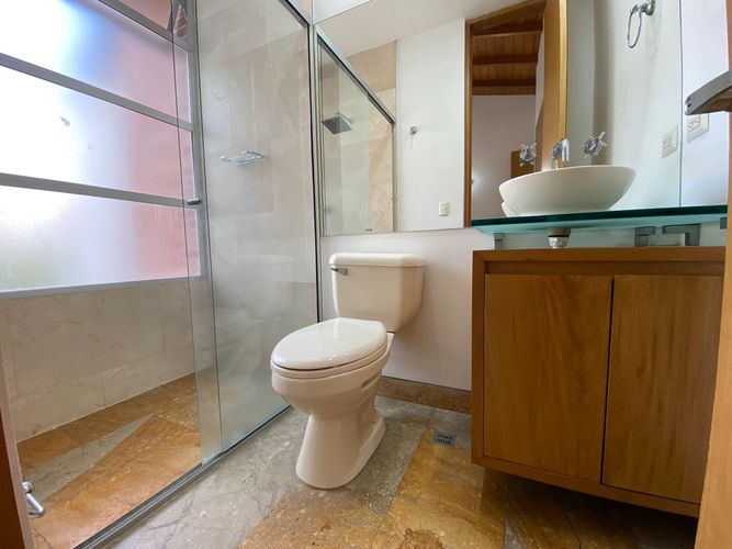 Casa de 3 alcobas en arriendo en Los Balsos No.2, Medellín, 220 m² · foto 14 de 17