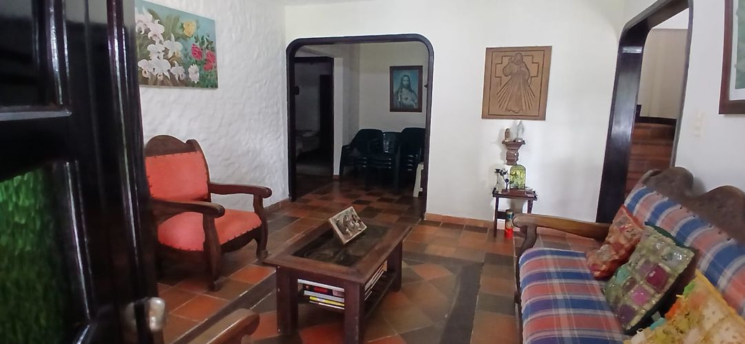 Casa de 3 alcobas en venta en Los Llanitos, Piedecuesta, 980 m² · foto 7 de 18