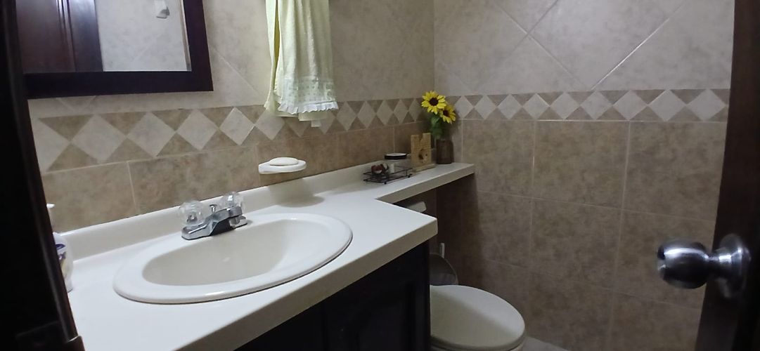 Casa de 3 alcobas en venta en Los Llanitos, Piedecuesta, 980 m² · foto 12 de 18