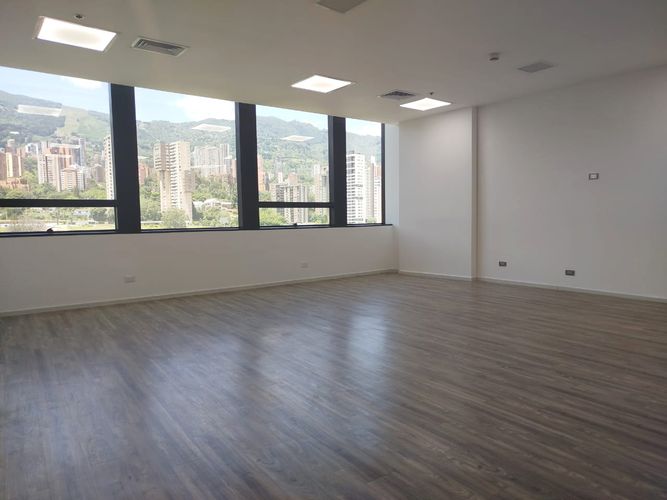 Oficina en arriendo en El Poblado, Medellín, 64 m² · foto 15 de 19