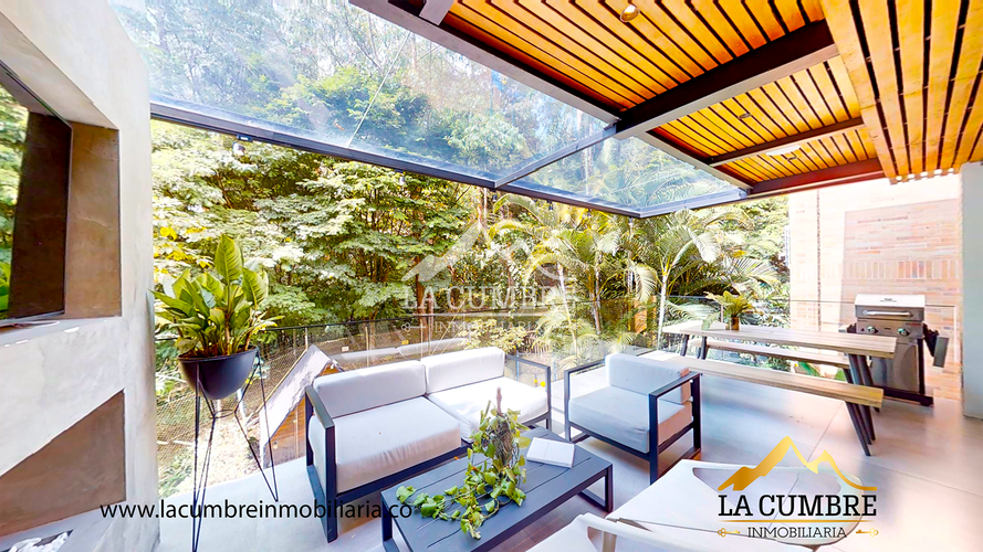 Casa de 3 alcobas en venta en San Lucas, Medellín, 310 m² · foto 6 de 21