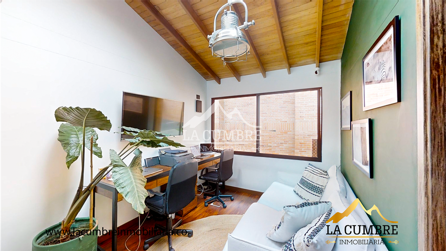 Casa de 3 alcobas en venta en San Lucas, Medellín, 310 m² · foto 15 de 21